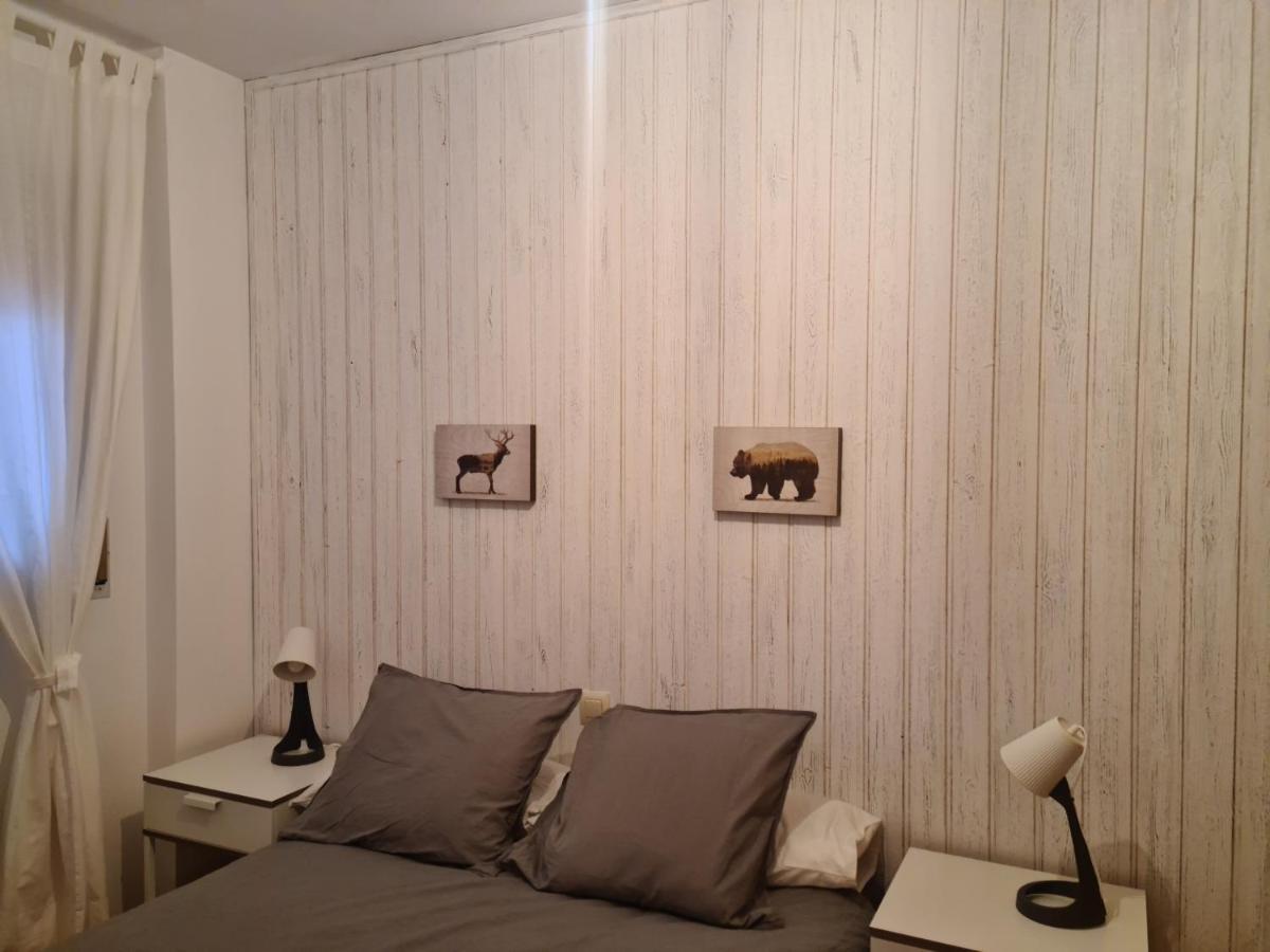 Tuhogarencerler Taquilla Parking En Pistas Appartement Buitenkant foto