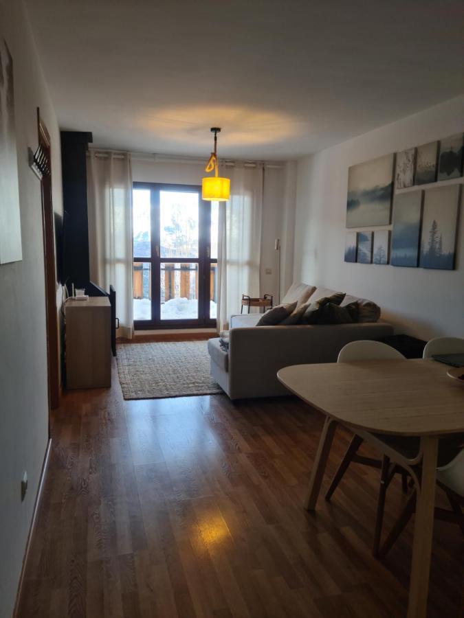 Tuhogarencerler Taquilla Parking En Pistas Appartement Buitenkant foto